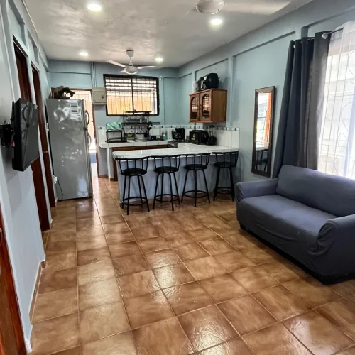 Casa 1 en Tropikós Uvita: área social interior